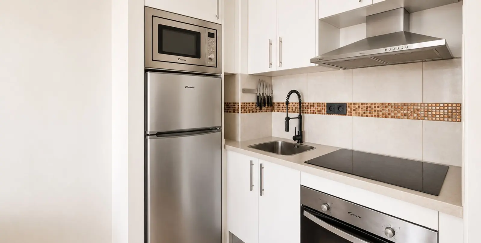 Sale of penthouse in The Golden Mile 2