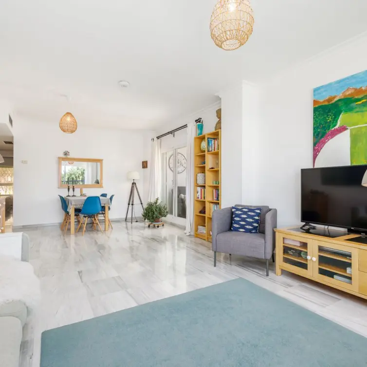 Sale of ground floor apartment in Alhaurin Golf