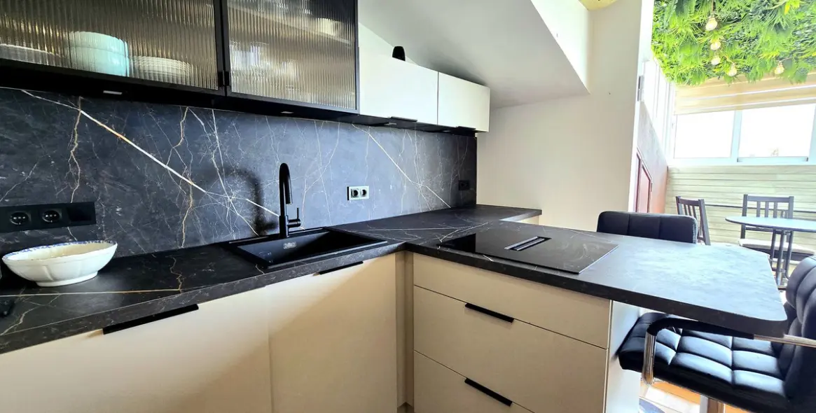 Sale of penthouse in The Golden Mile 2