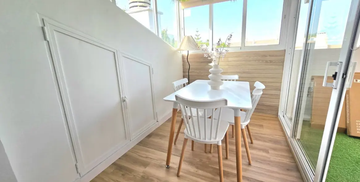 Sale of penthouse in The Golden Mile 20