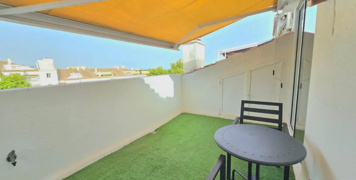 Sale of penthouse in The Golden Mile 22