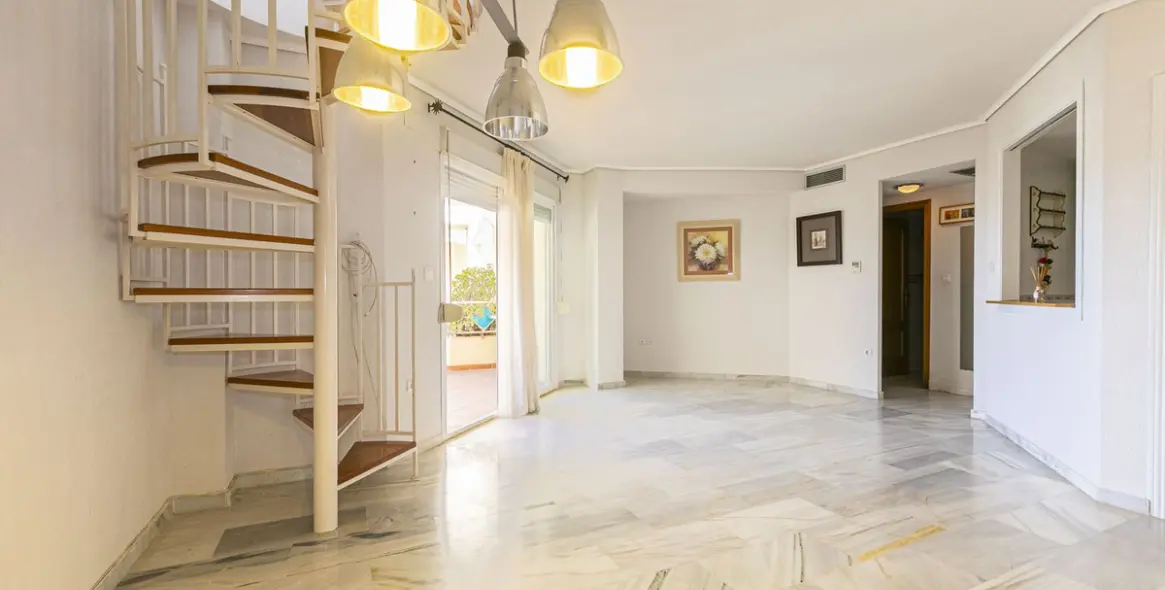 Sale of penthouse duplex in Costabella 13