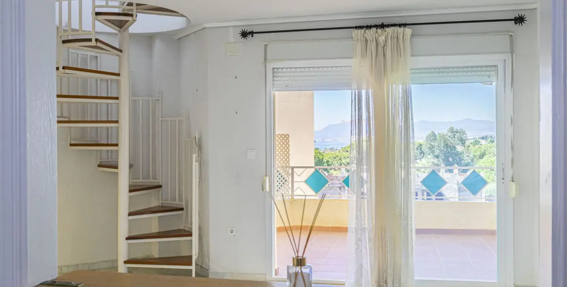 Sale of penthouse duplex in Costabella 18