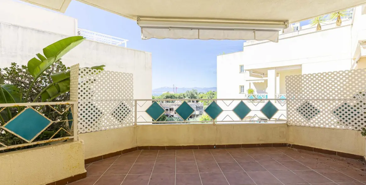 Sale of penthouse duplex in Costabella 29