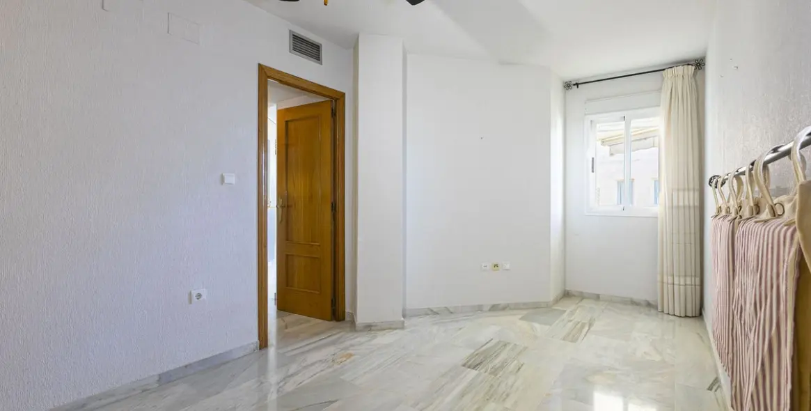 Sale of penthouse duplex in Costabella 35