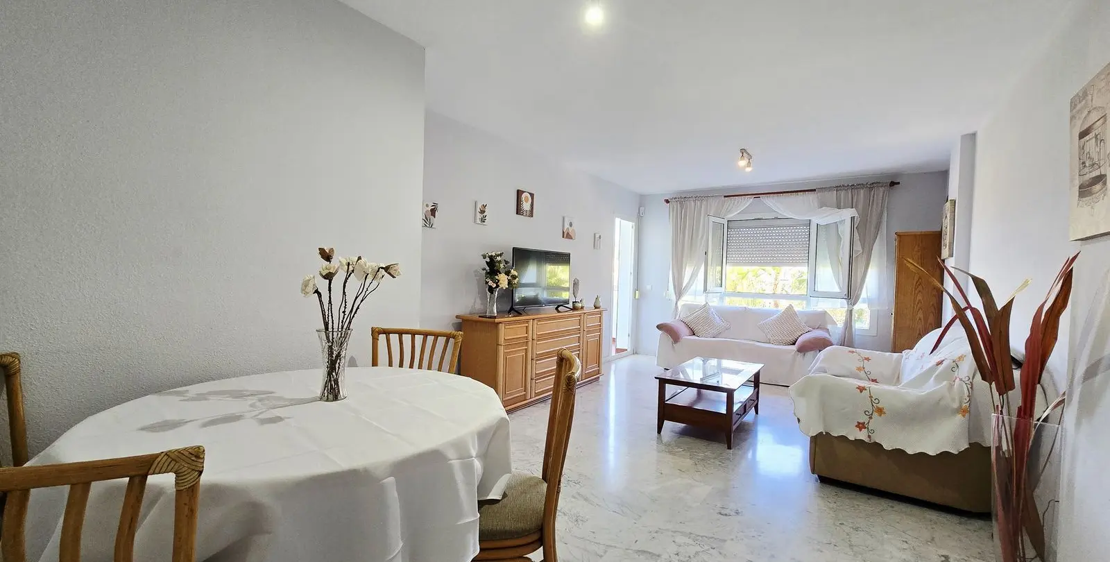 Venta de apartamento en planta media en Nueva Andalucía 4