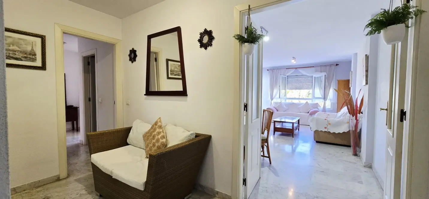 Sale of middle floor apartment in Nueva Andalucía 4