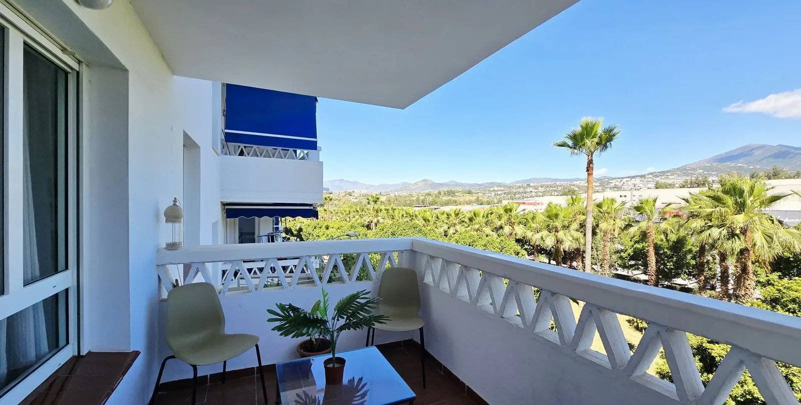 Venta de apartamento en planta media en Nueva Andalucía 19