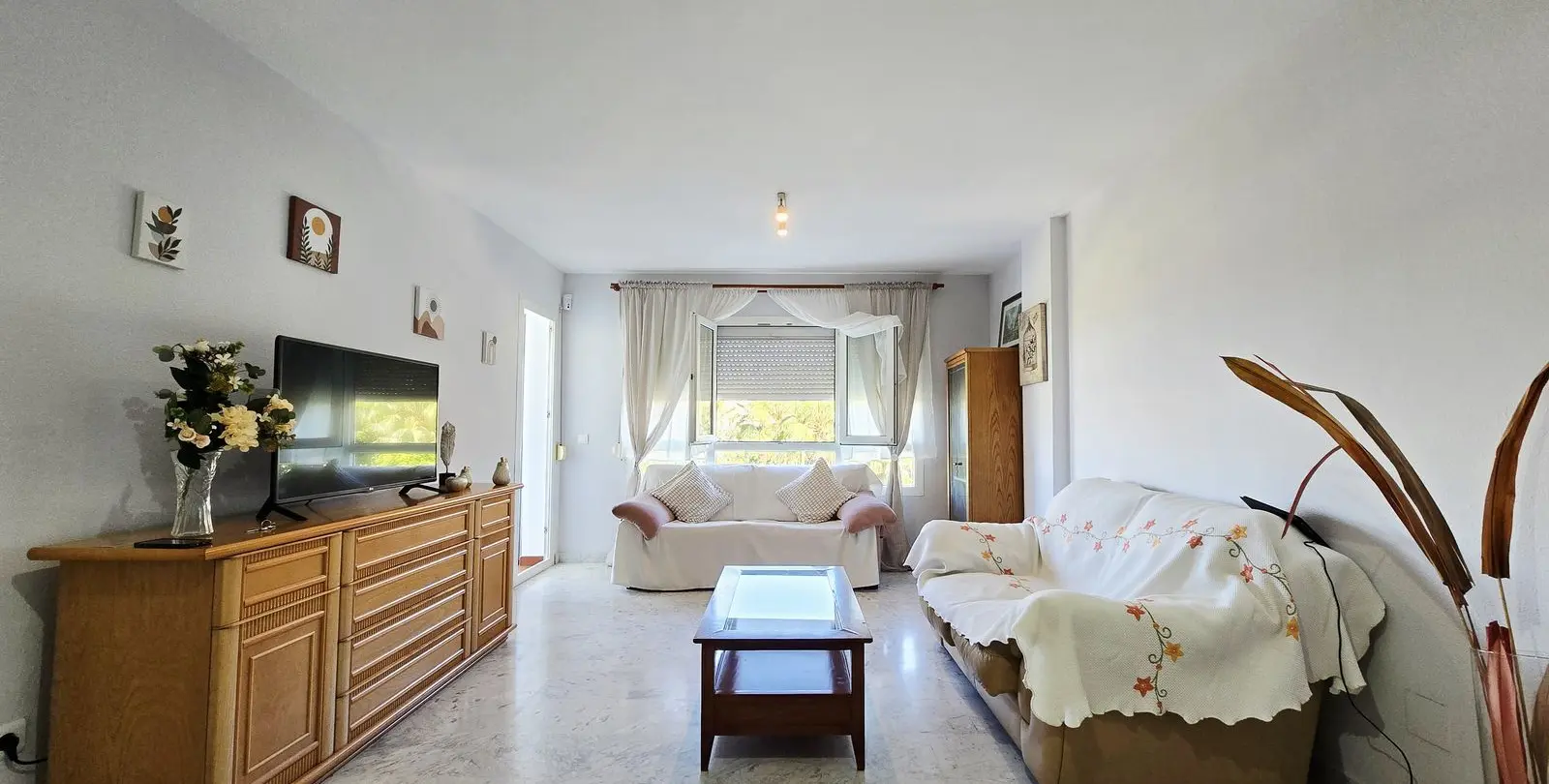 Venta de apartamento en planta media en Nueva Andalucía 21