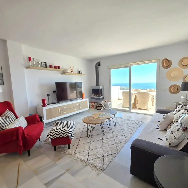 Sale of penthouse in La Mairena