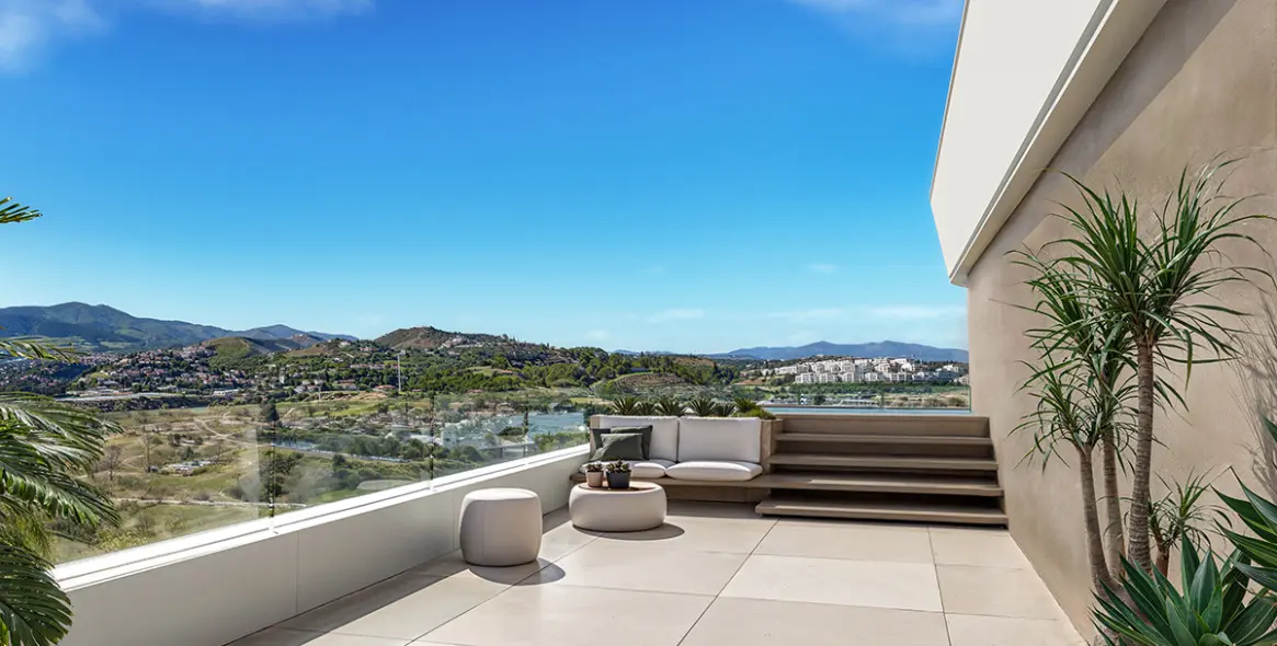 Venta de apartamento en planta media en Estepona 12