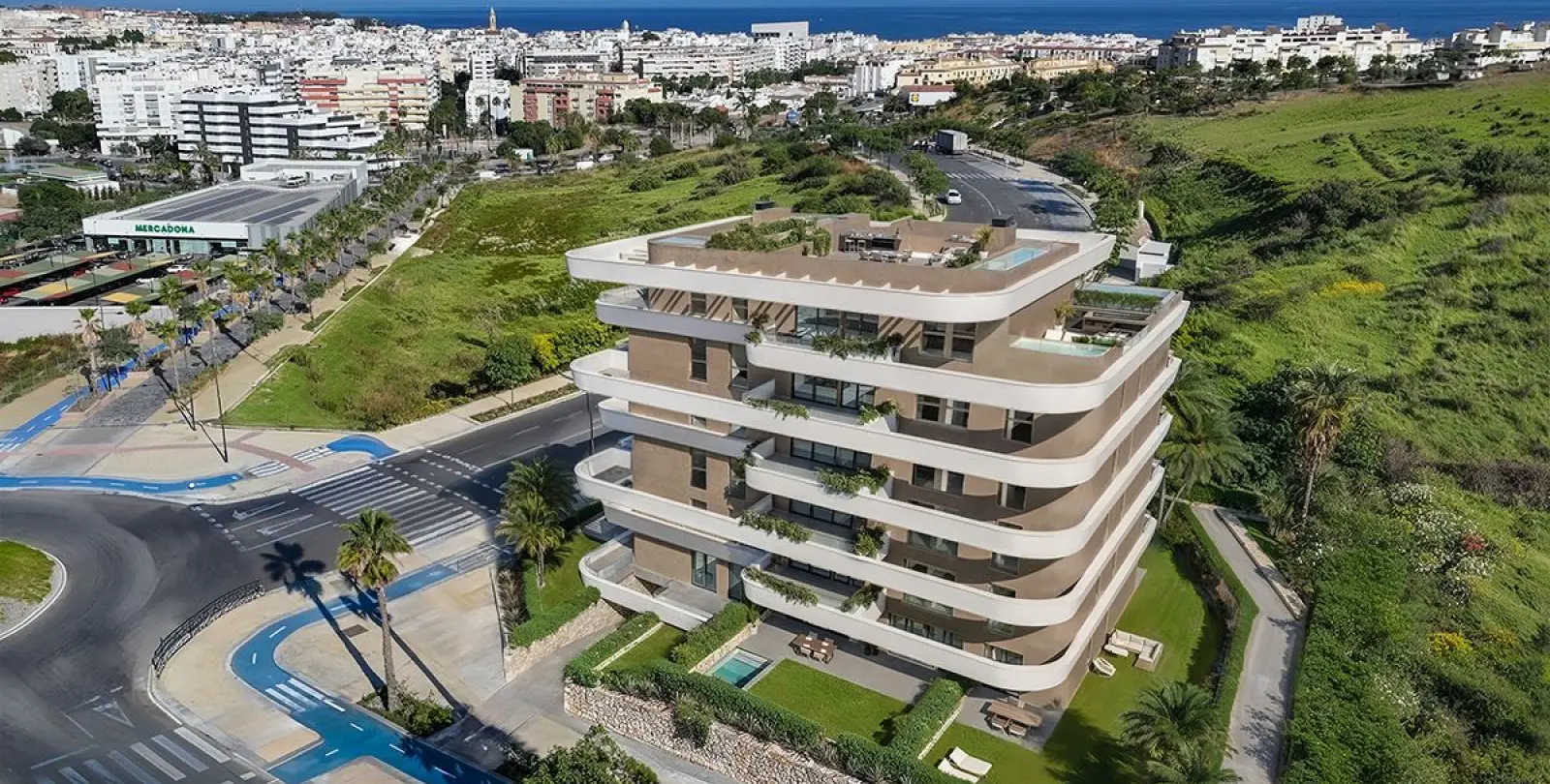 Venta de apartamento en planta baja en Estepona 2
