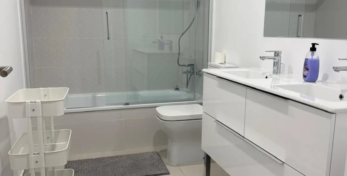 Sale of middle floor apartment in Cancelada 6