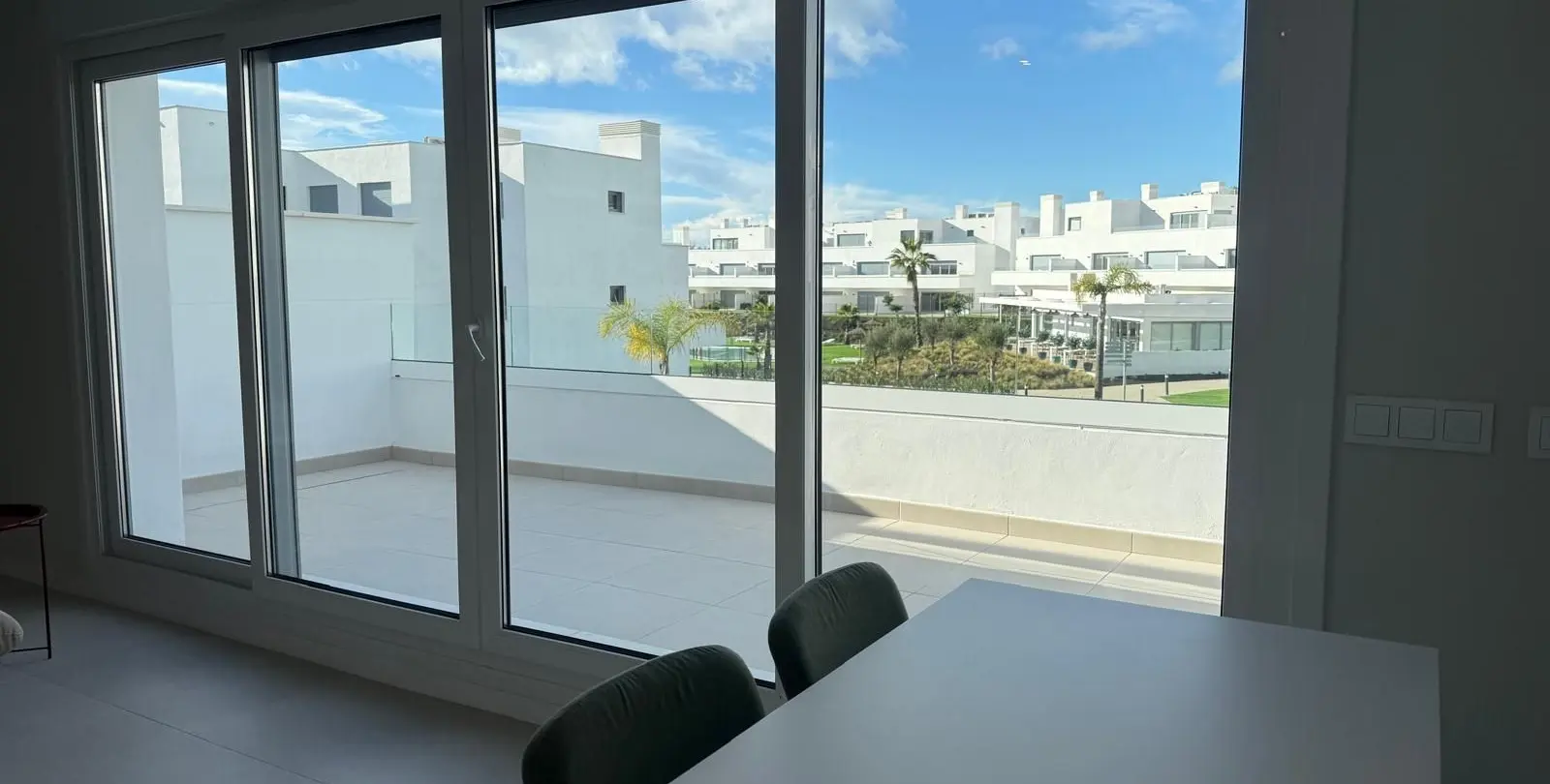 Sale of middle floor apartment in Cancelada 4
