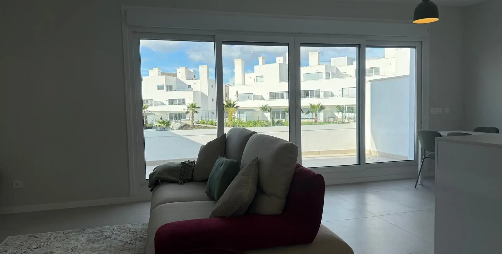 Sale of middle floor apartment in Cancelada 10