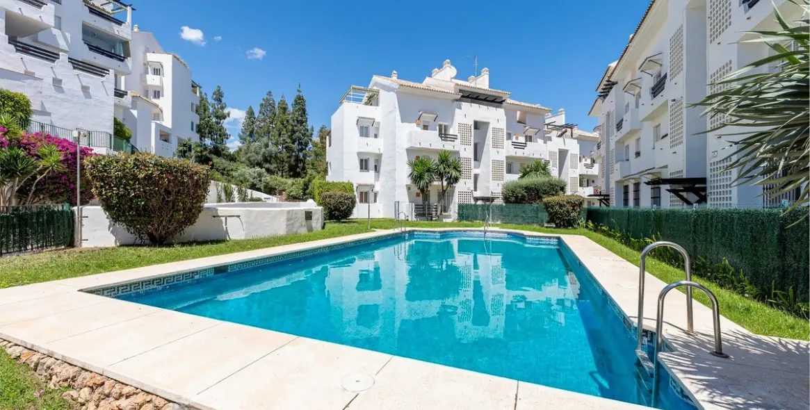 Продажа апартаментов на первом этаже в Benalmadena Costa 1
