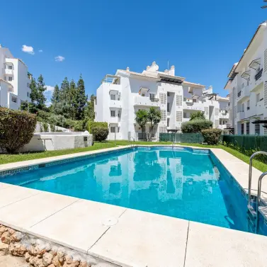 Продажа апартаментов на первом этаже в Benalmadena Costa