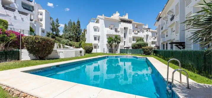 Продажа апартаментов на первом этаже в Benalmadena Costa 0