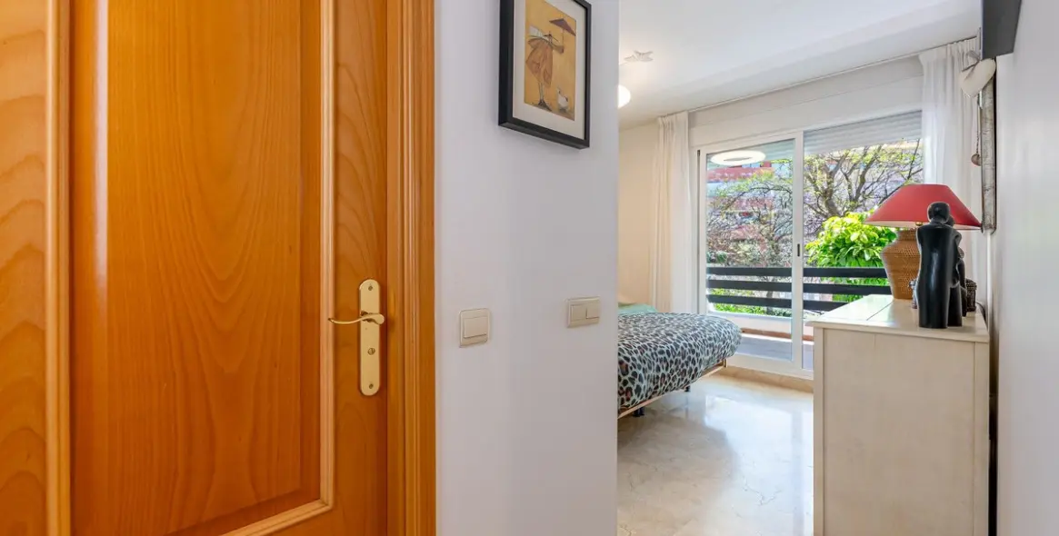 Продажа апартаментов на первом этаже в Benalmadena Costa 12