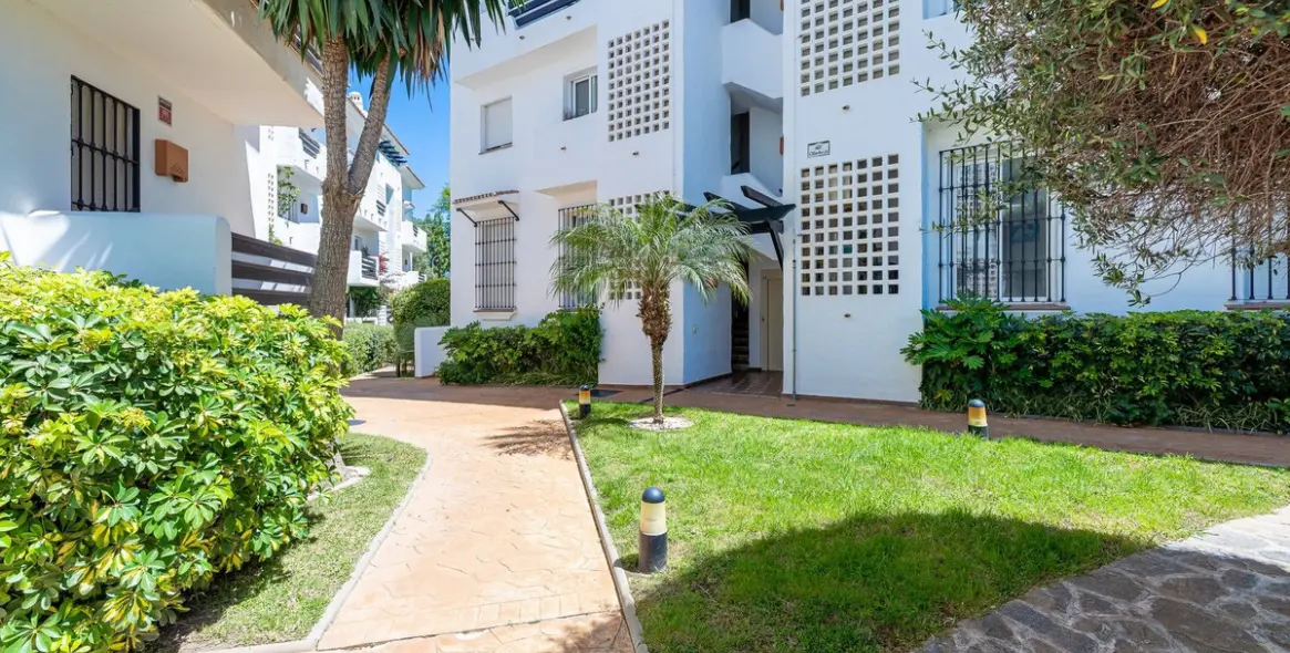 Продажа апартаментов на первом этаже в Benalmadena Costa 18