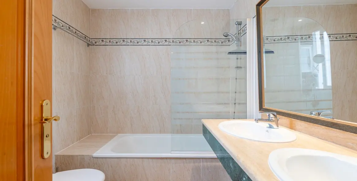 Продажа апартаментов на первом этаже в Benalmadena Costa 21