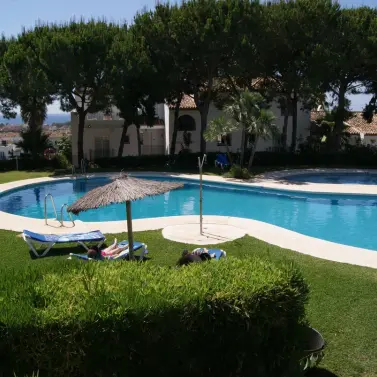 Sale of townhouse in El Paraiso