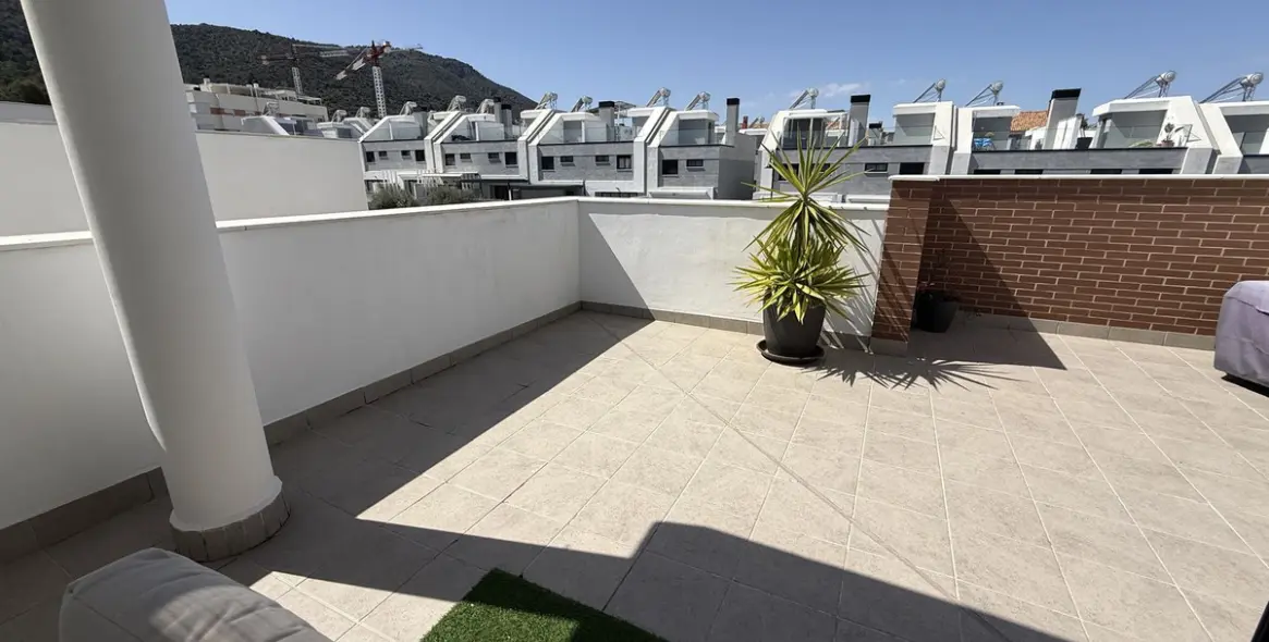 Sale of townhouse in Churriana 2