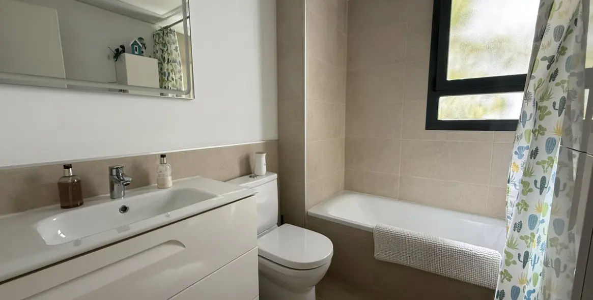Sale of townhouse in Churriana 18