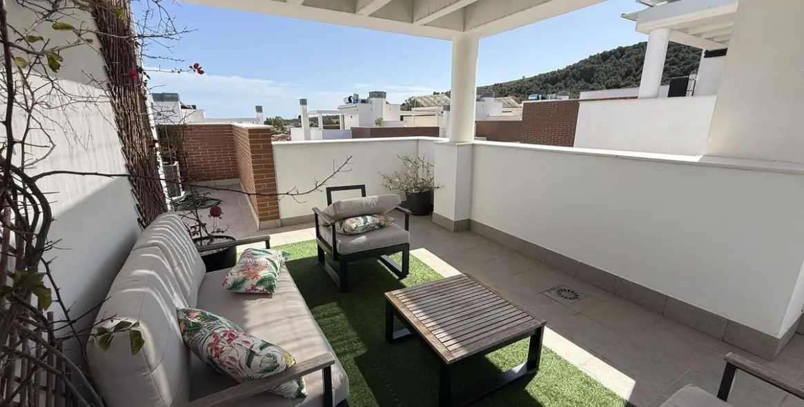 Sale of townhouse in Churriana 21