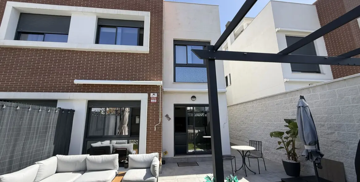 Sale of townhouse in Churriana 23