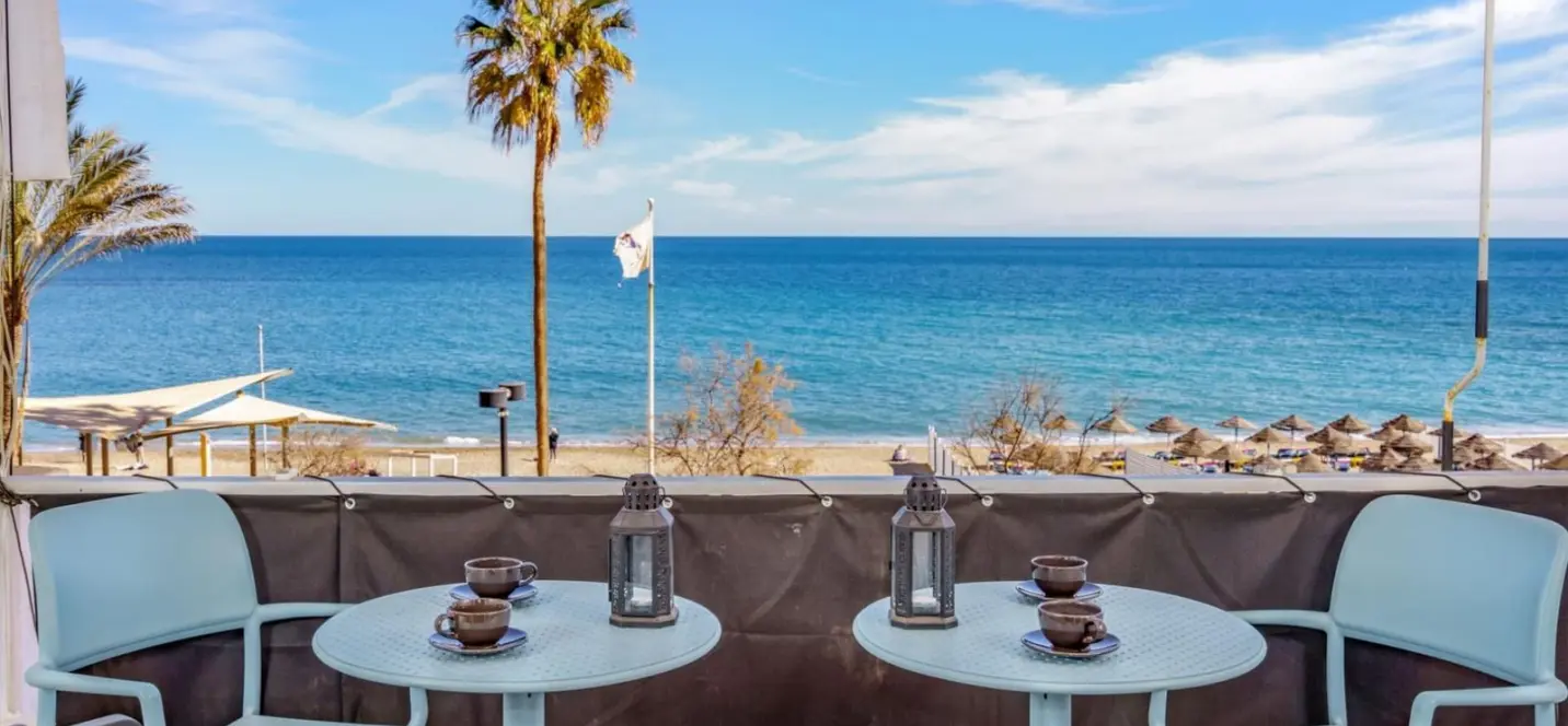 Sale of middle floor apartment in Fuengirola 0