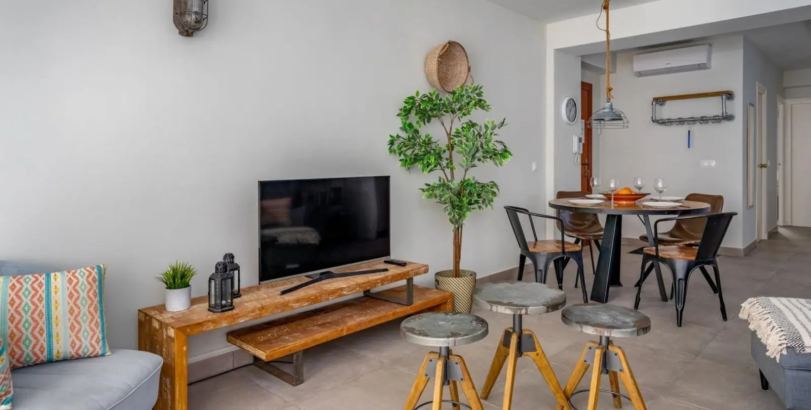 Sale of middle floor apartment in Fuengirola 5