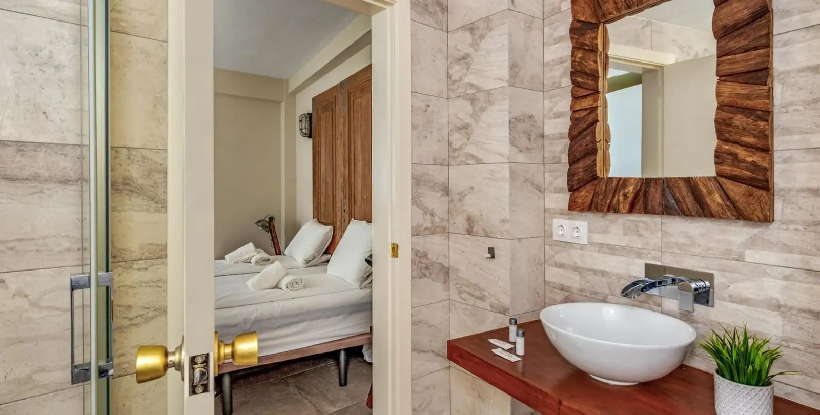 Sale of middle floor apartment in Fuengirola 14