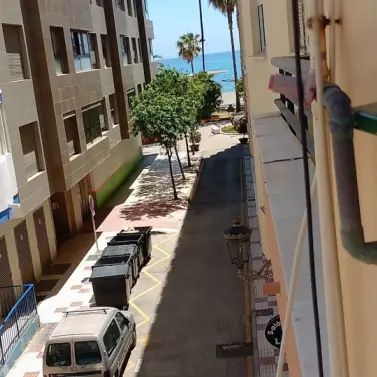 Sale of middle floor apartment in Estepona