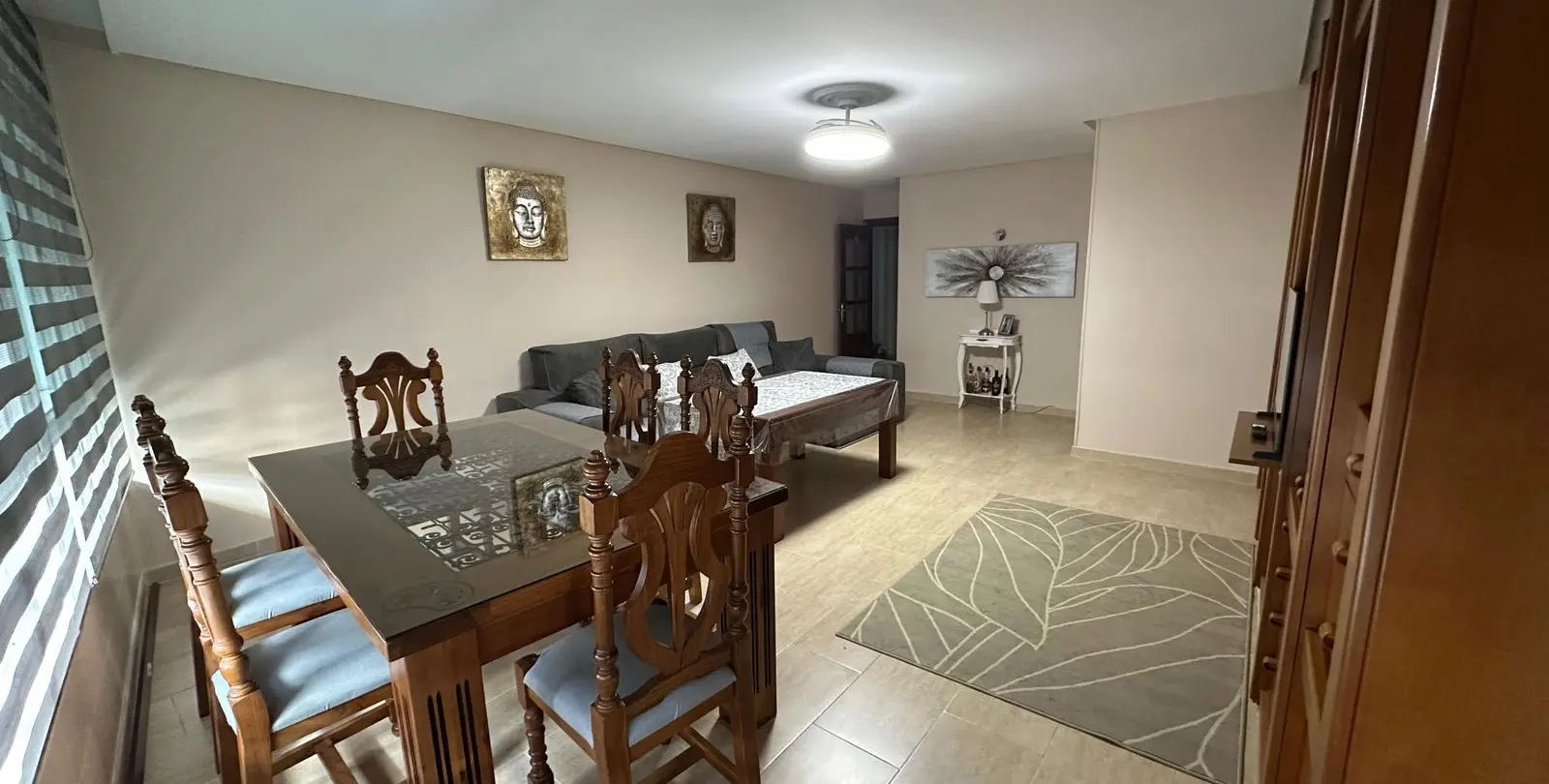 Sale of middle floor apartment in Estepona 2