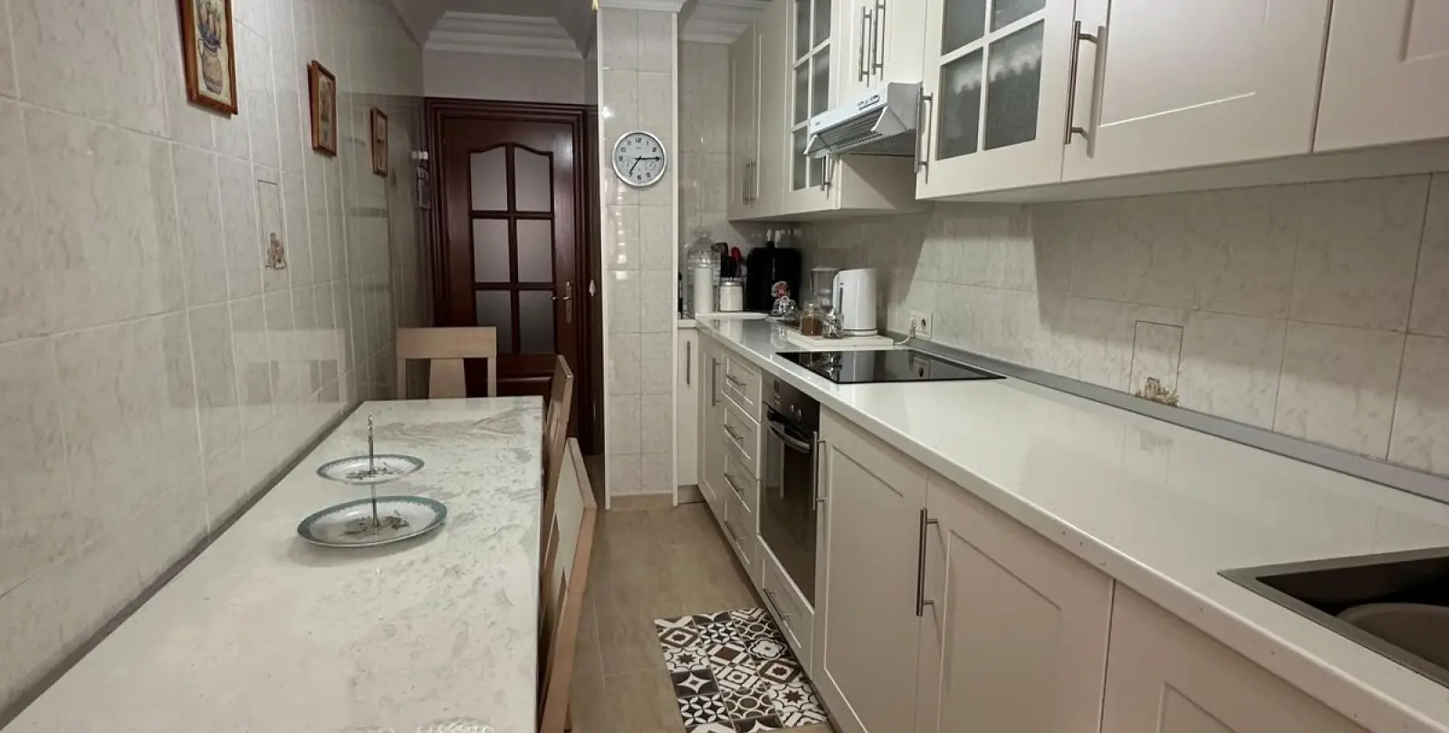 Sale of middle floor apartment in Estepona 6
