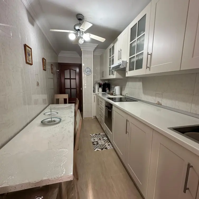 Продажа апартаментов на среднем этаже в Estepona