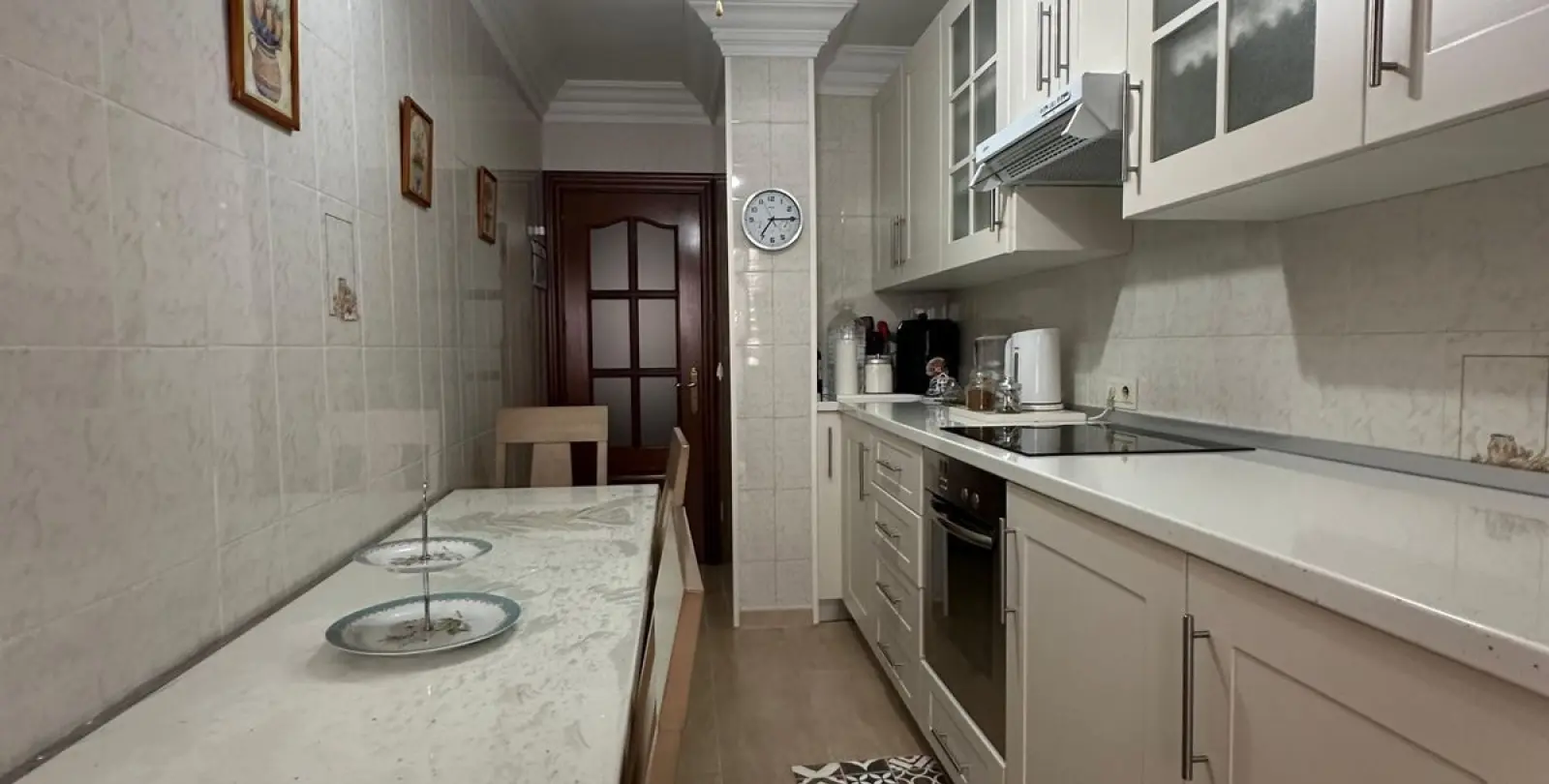 Sale of middle floor apartment in Estepona 8