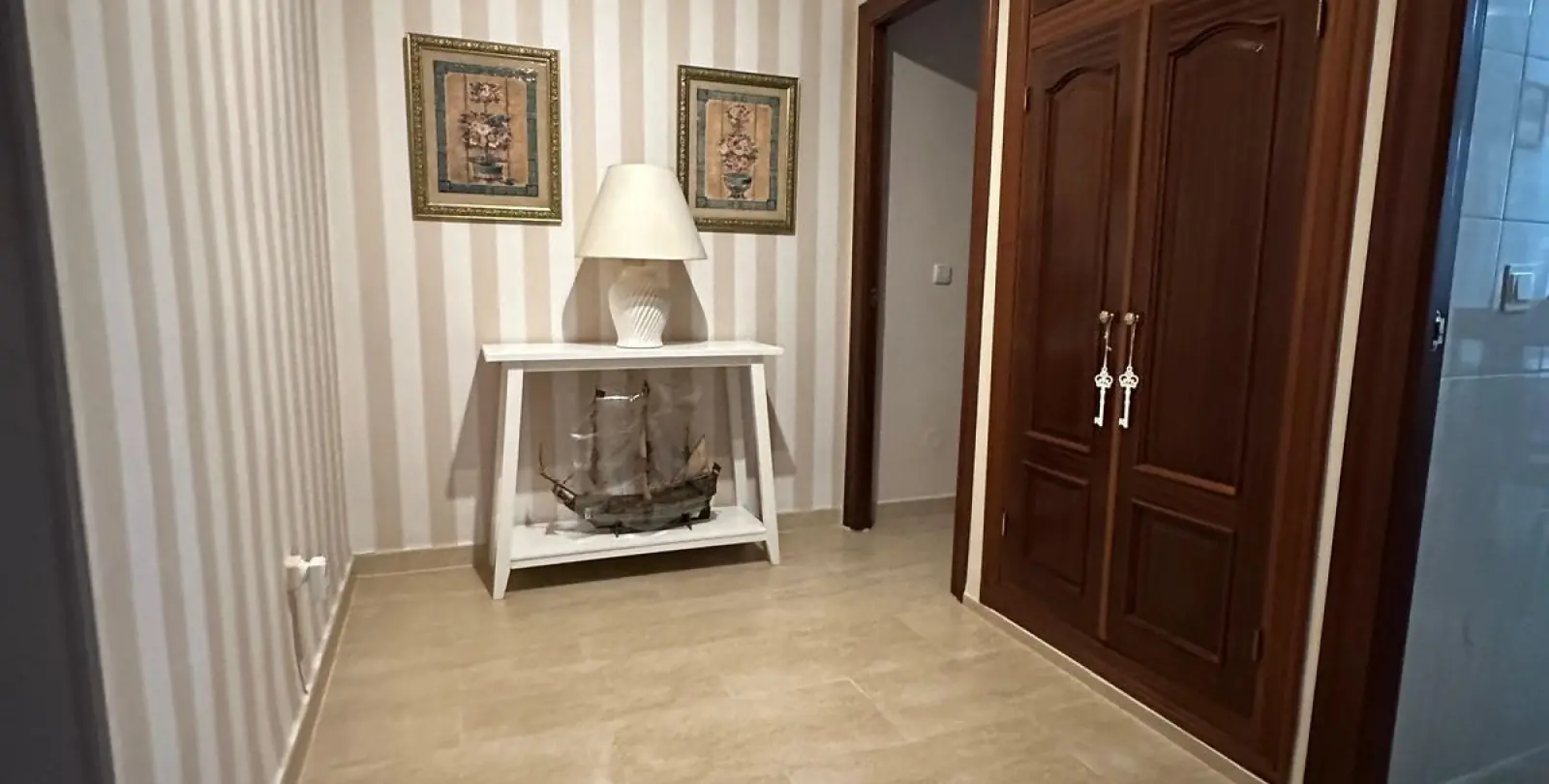 Sale of middle floor apartment in Estepona 9