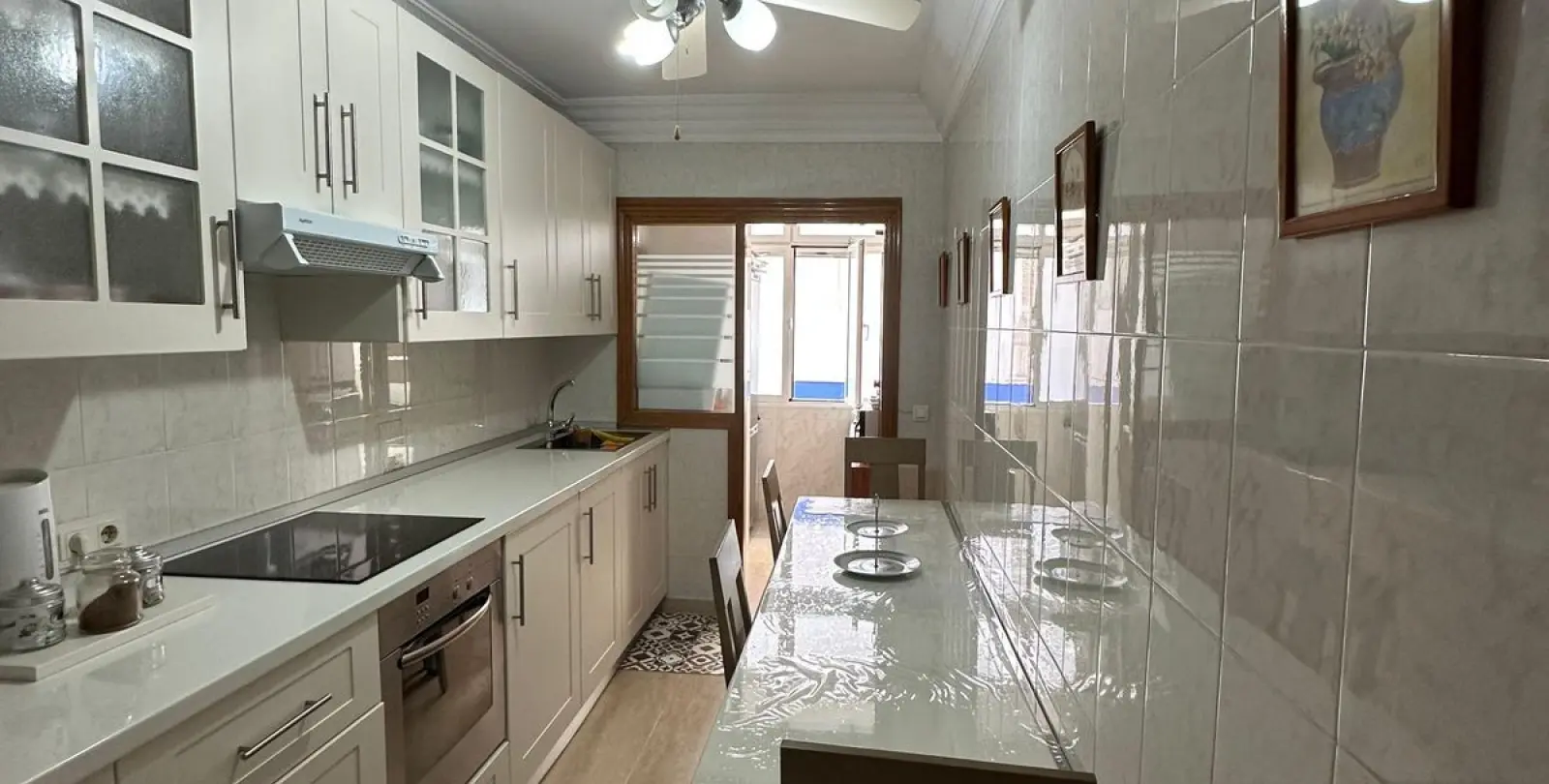 Sale of middle floor apartment in Estepona 21