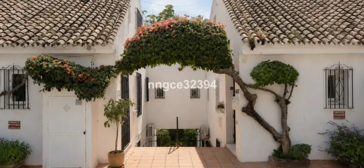 Продажа таунхауса в Nueva Andalucía 0