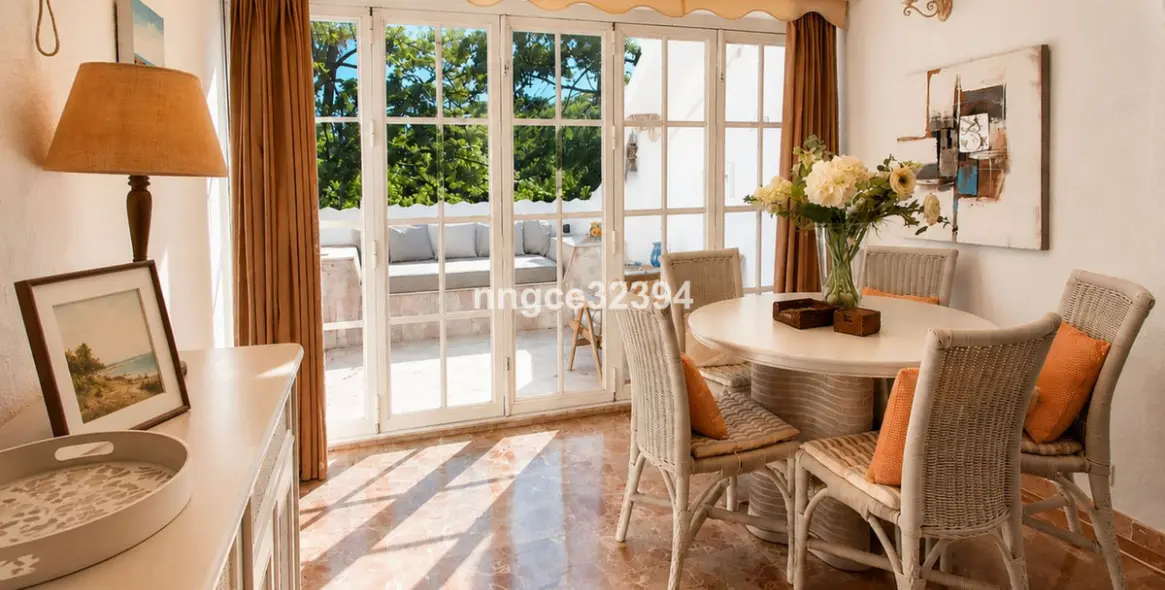 Sale of townhouse in Nueva Andalucía 9