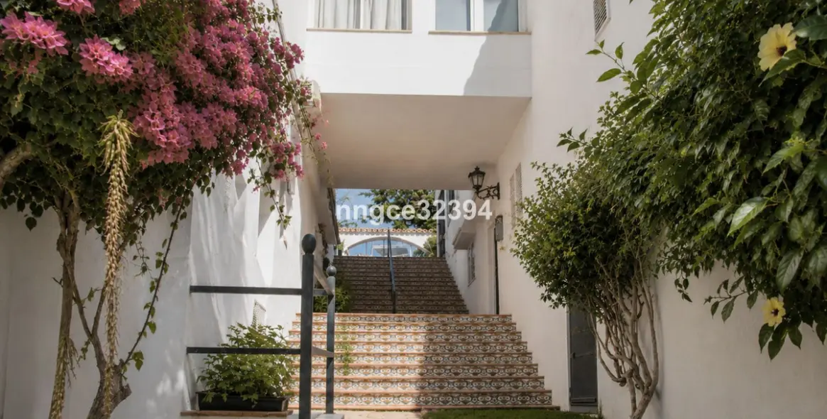 Sale of townhouse in Nueva Andalucía 31