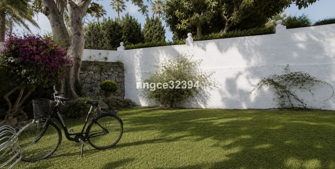 Sale of townhouse in Nueva Andalucía 32