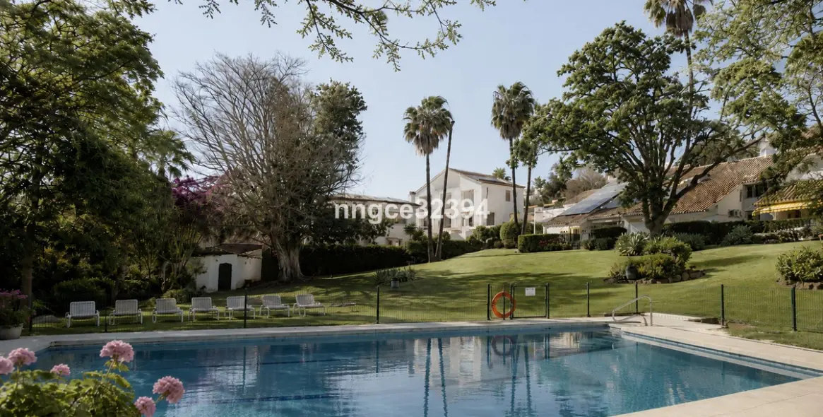 Sale of townhouse in Nueva Andalucía 34