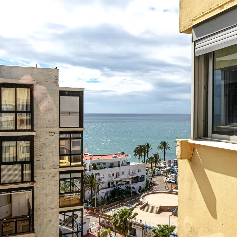 Продажа апартаментов на среднем этаже в Marbella