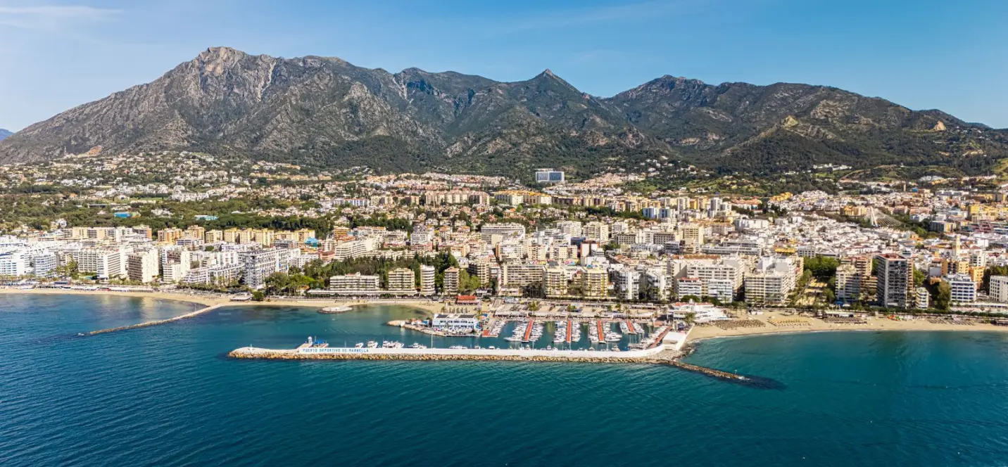 Продажа апартаментов на среднем этаже в Marbella 1