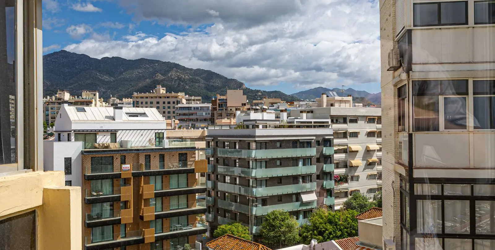 Продажа апартаментов на среднем этаже в Marbella 18
