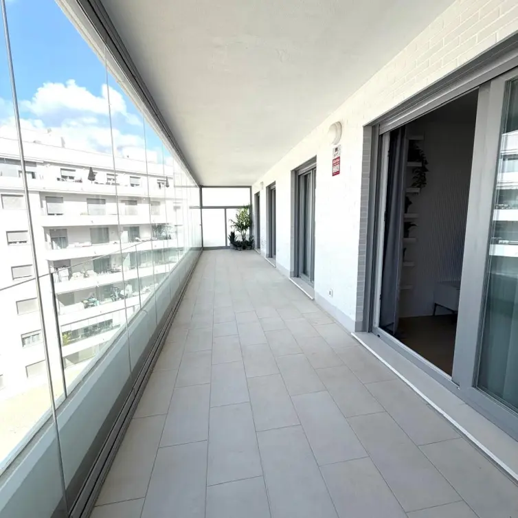 Sale of middle floor apartment in Nueva Andalucía