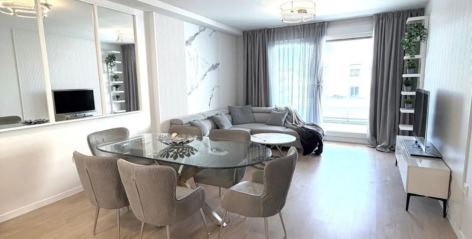 Sale of middle floor apartment in Nueva Andalucía 2